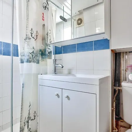 Lovely 5 Mn Walk To Laumiere Metro Station Apartment